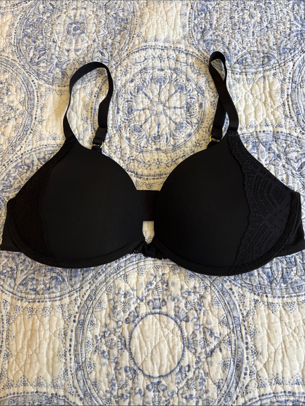 NWOT Pepper Black Lace-Trim Everyday T-Shirt Bra 38B
